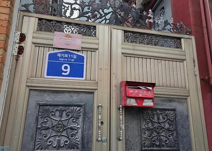 펌킨스테이 고려대점,감성힐링숙소 ,고려대역4분 ,동대문,성수,명동홍대,신촌,종로,이태원 * Seul